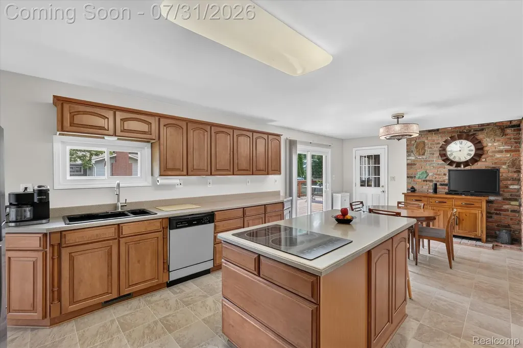 25650 Glamorgan Novi City MI 48374