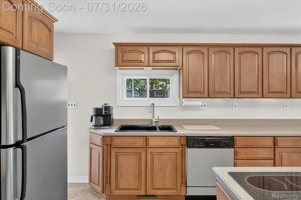 25650 Glamorgan Novi City MI 48374