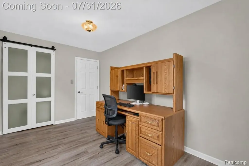 25650 Glamorgan Novi City MI 48374