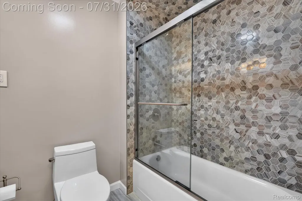 25650 Glamorgan Novi City MI 48374