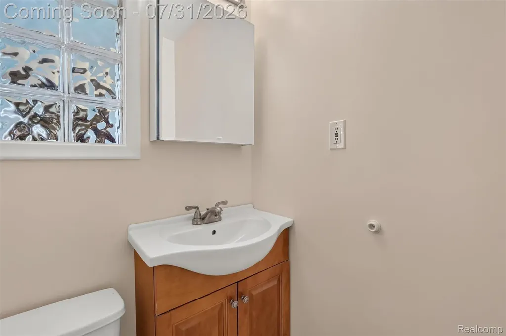 25650 Glamorgan Novi City MI 48374