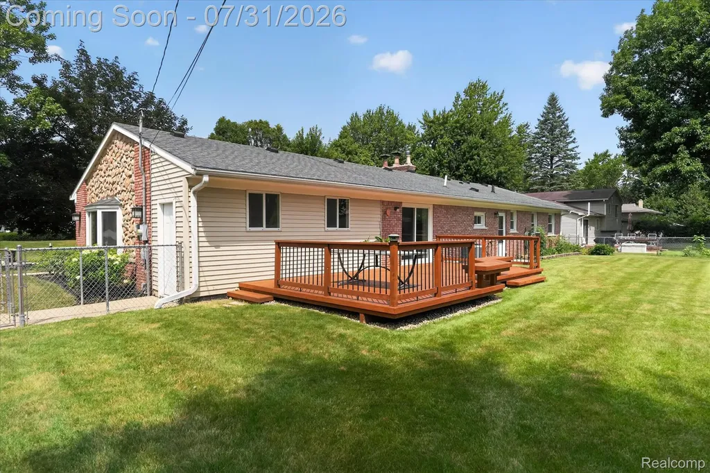 25650 Glamorgan Novi City MI 48374