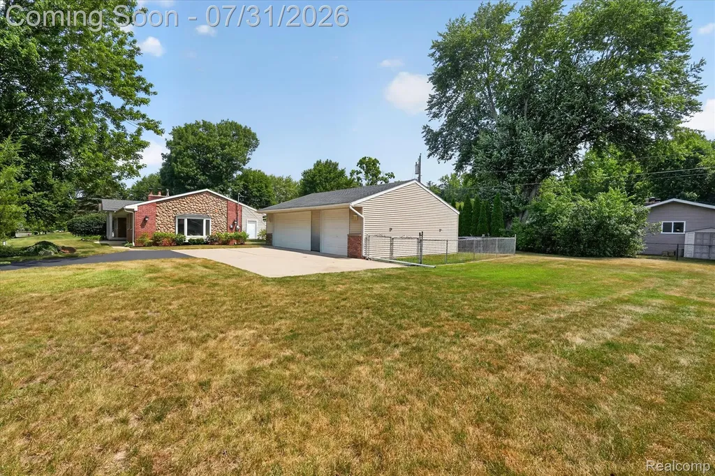 25650 Glamorgan Novi City MI 48374