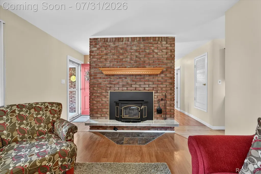 25650 Glamorgan Novi City MI 48374