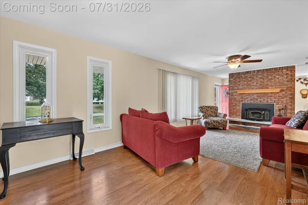 25650 Glamorgan Novi City MI 48374
