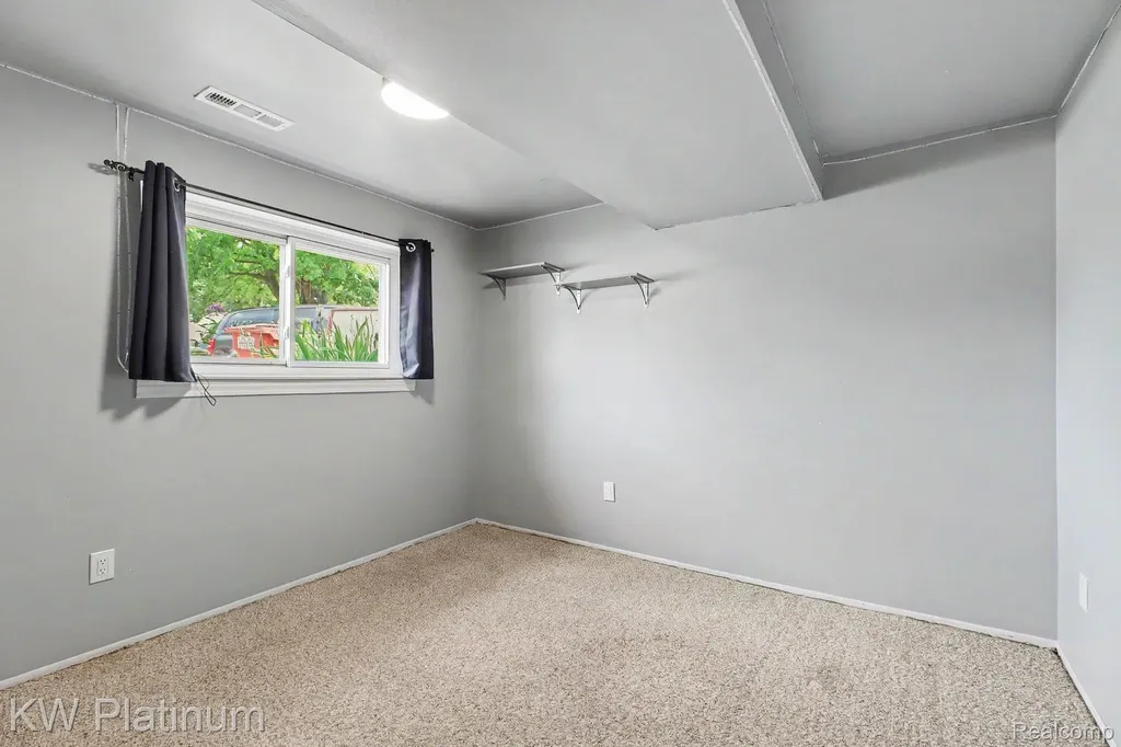 32369 Norwich Court Fraser City MI 48026