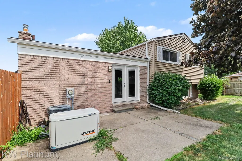 32369 Norwich Court Fraser City MI 48026