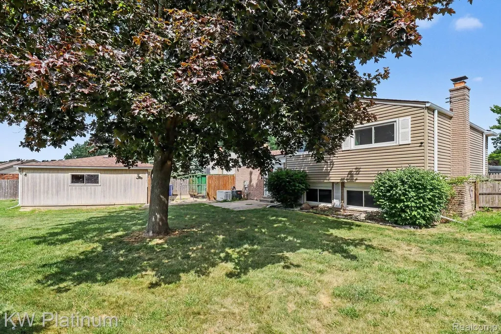 32369 Norwich Court Fraser City MI 48026