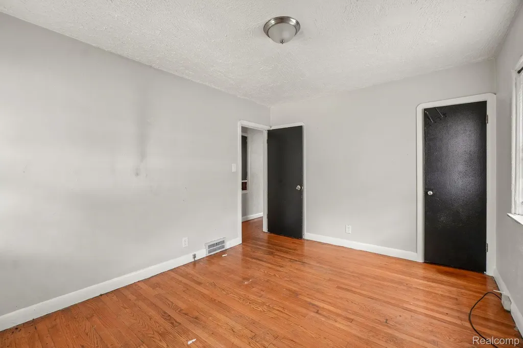 15906 Collingham Drive Detroit City MI 48205