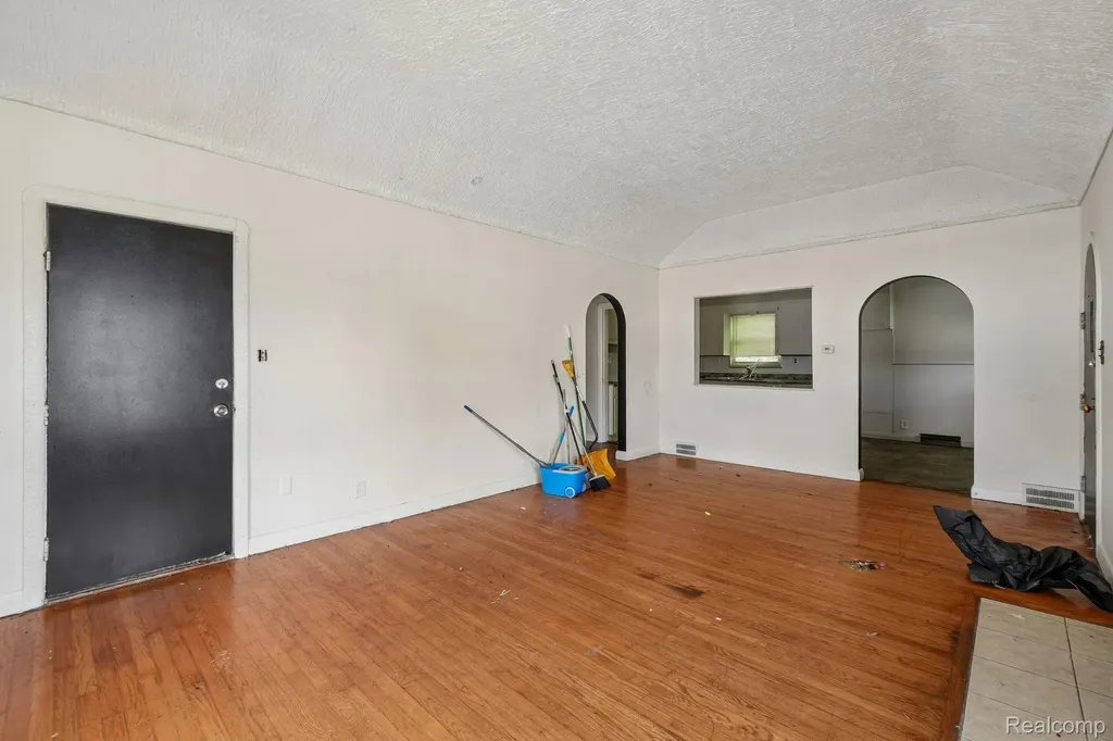 15906 Collingham Drive Detroit City MI 48205