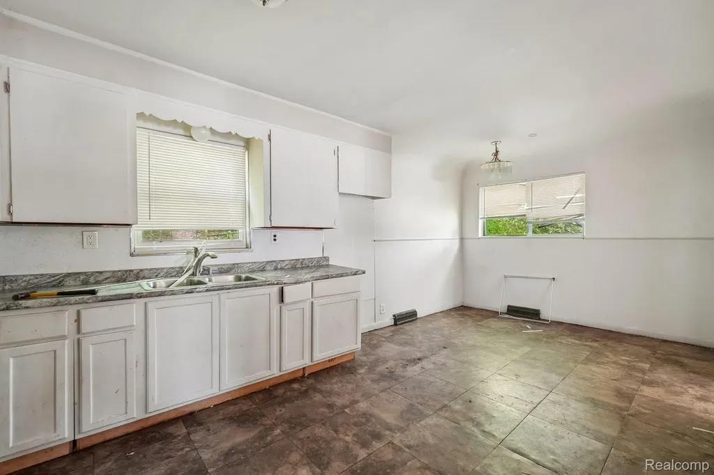 15906 Collingham Drive Detroit City MI 48205