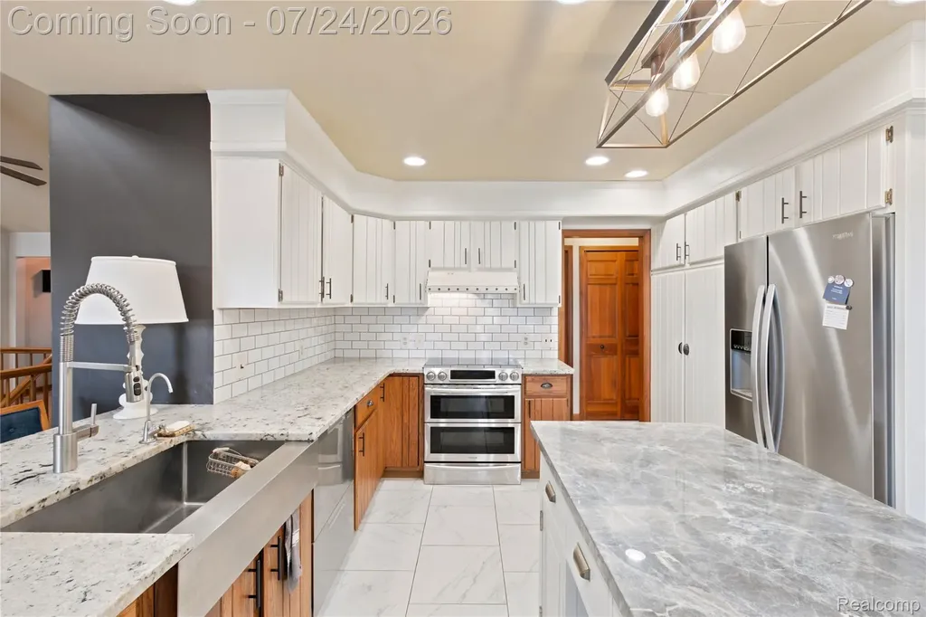 377 Ridgemont Road Addison Township MI 48370