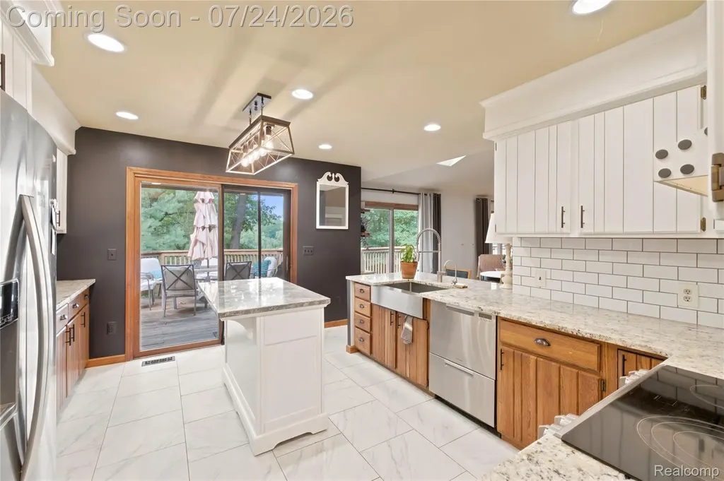 377 Ridgemont Road Addison Township MI 48370