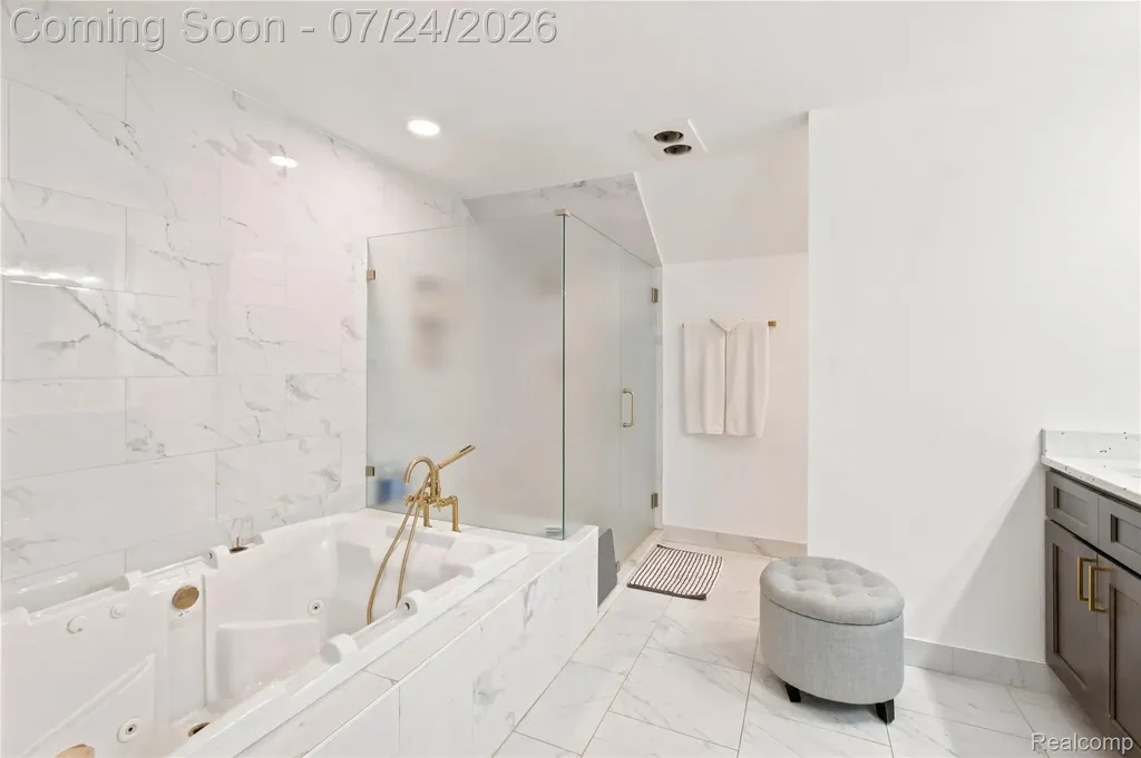 377 Ridgemont Road Addison Township MI 48370