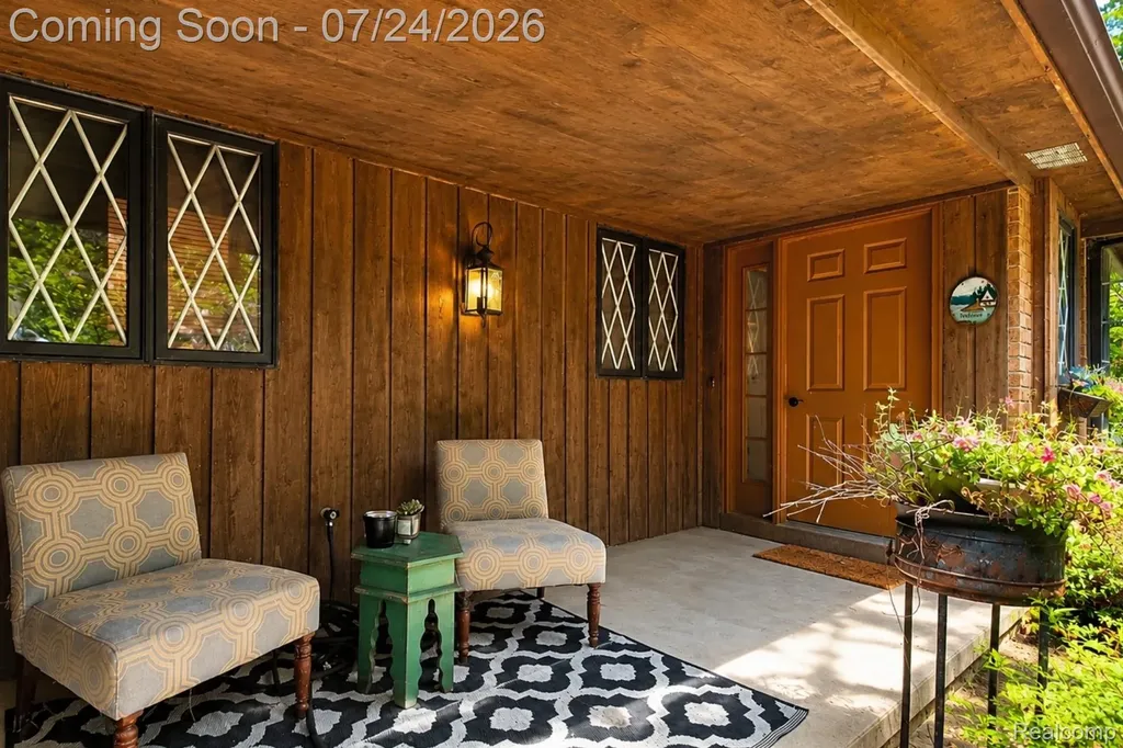 377 Ridgemont Road Addison Township MI 48370