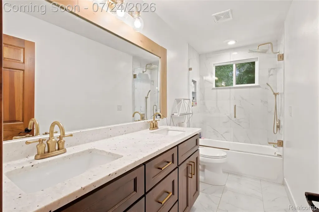 377 Ridgemont Road Addison Township MI 48370