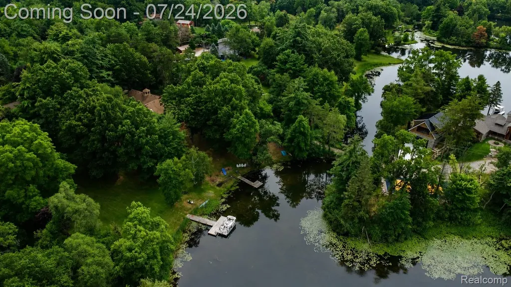 377 Ridgemont Road Addison Township MI 48370