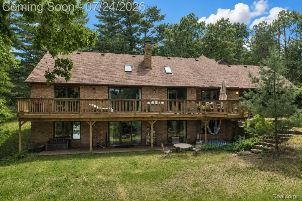 377 Ridgemont Road Addison Township MI 48370