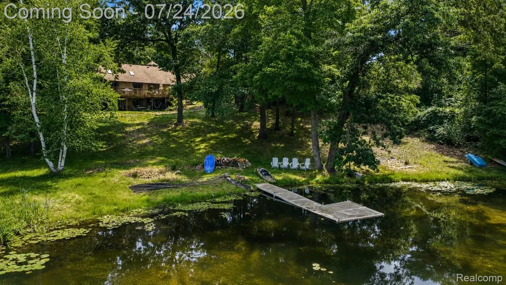 377 Ridgemont Road Addison Township MI 48370