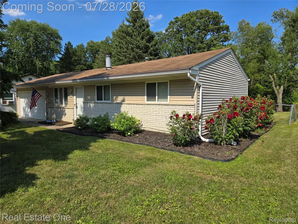 1708 Eastport Drive Troy City MI 48083