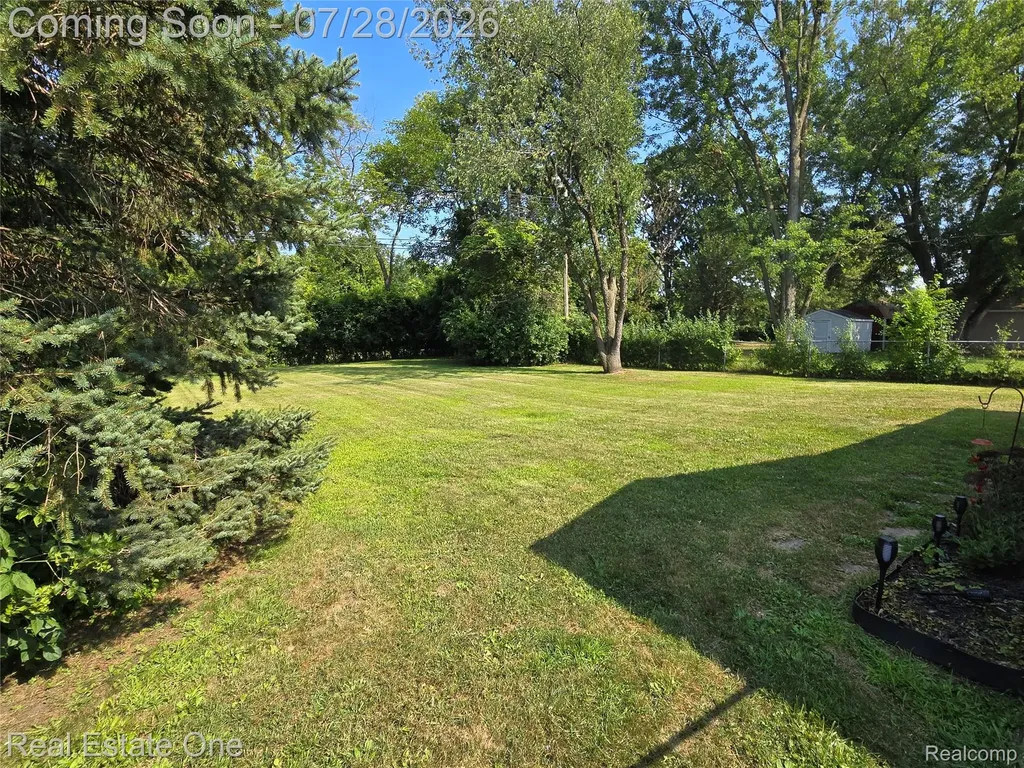 1708 Eastport Drive Troy City MI 48083
