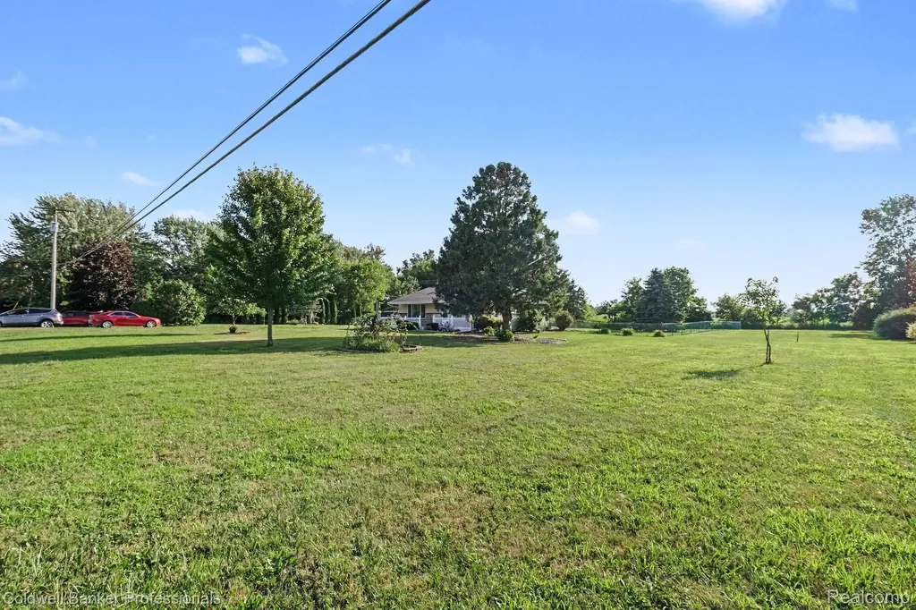 10143 N Bray Road Thetford Township MI 48420
