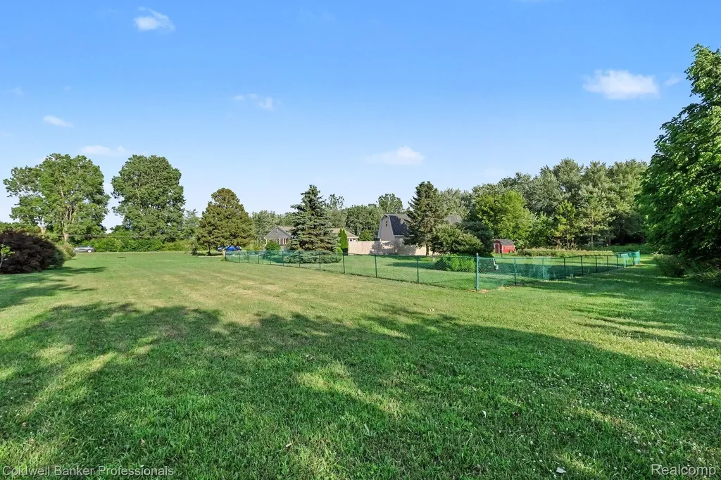 10143 N Bray Road Thetford Township MI 48420