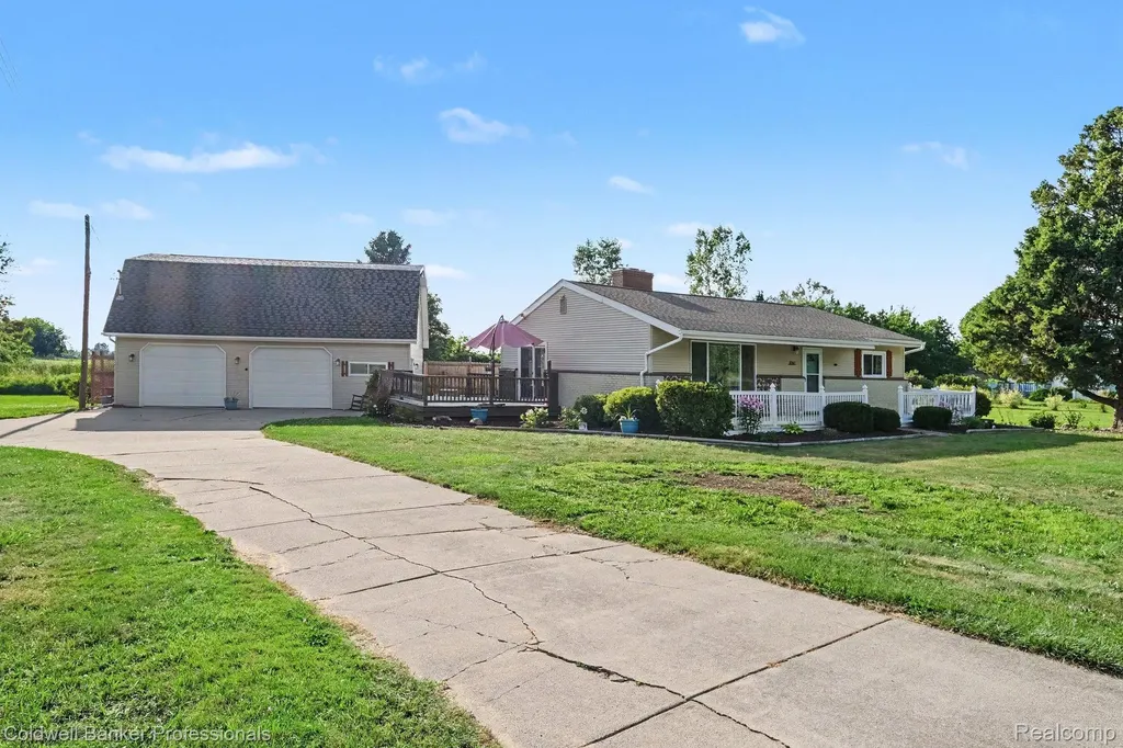 10143 N Bray Road Thetford Township MI 48420