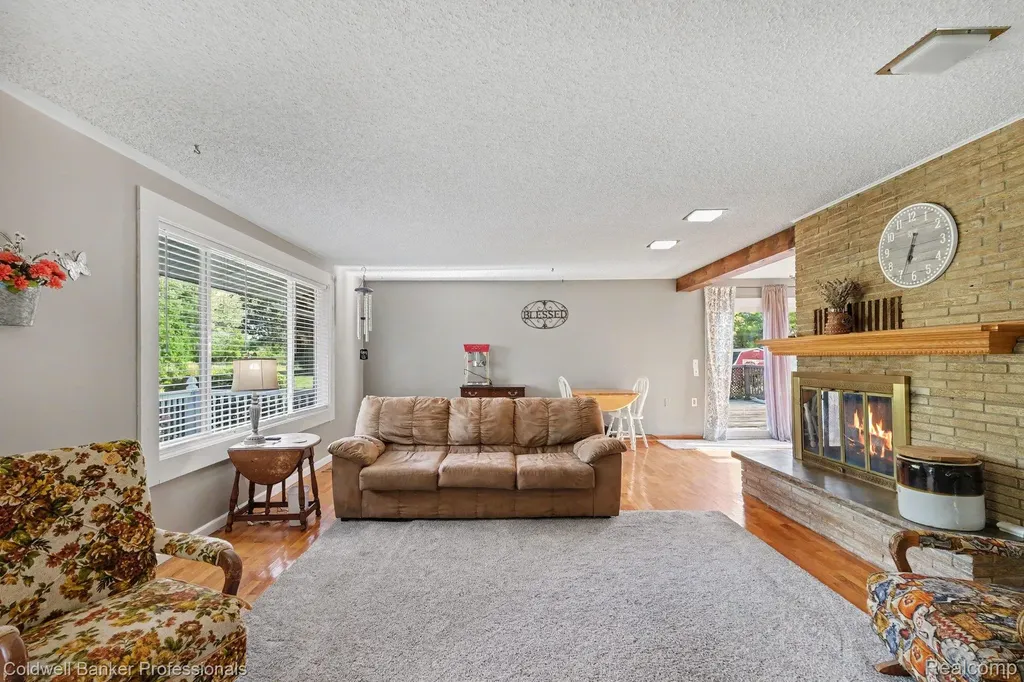 10143 N Bray Road Thetford Township MI 48420