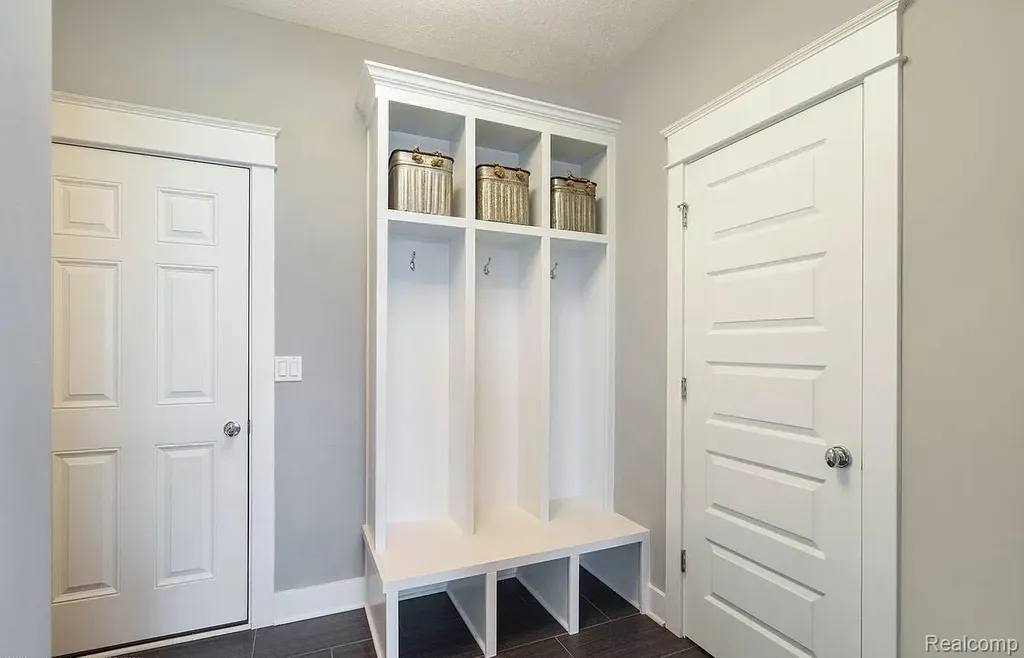2751 Carnoustie Drive Lansing City MI 48864