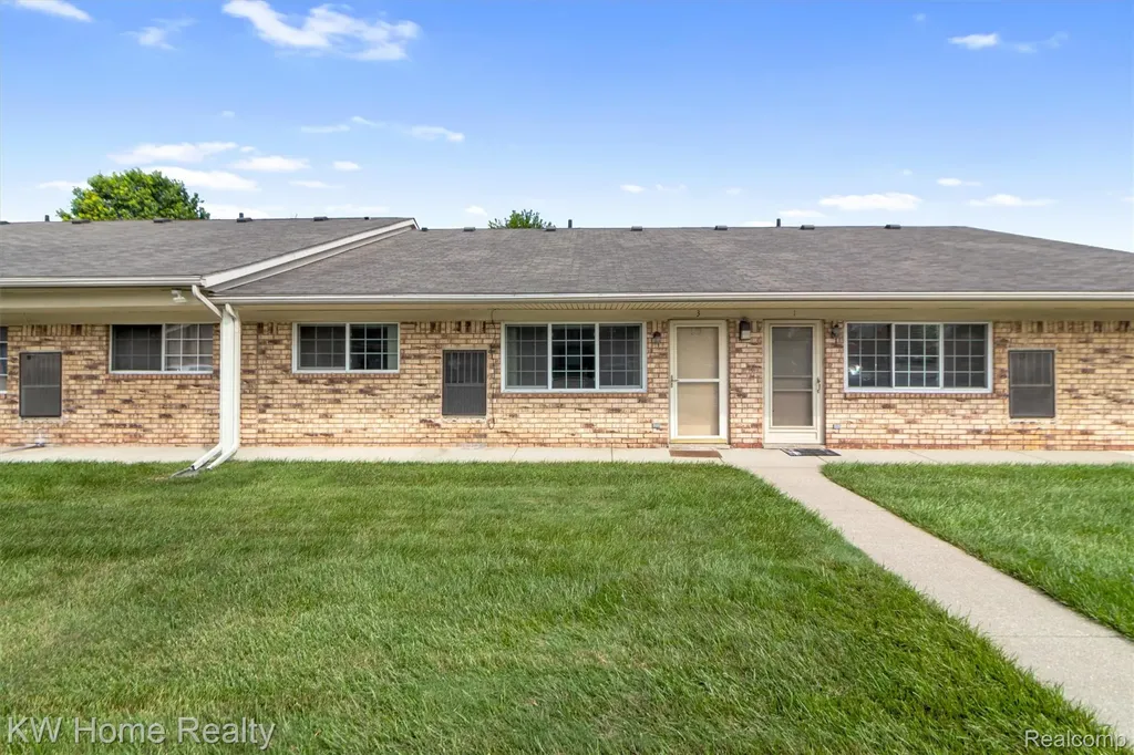 16030 Holz Drive Southgate City MI 48195