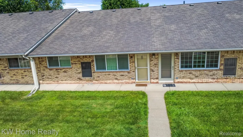 16030 Holz Drive Southgate City MI 48195