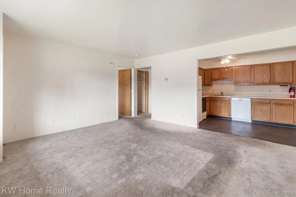 16030 Holz Drive Southgate City MI 48195