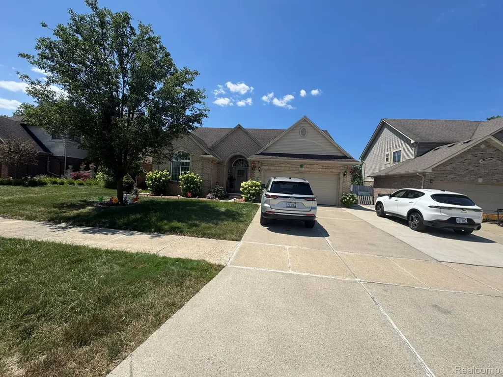 324 Cherry Lane Inkster City MI 48141