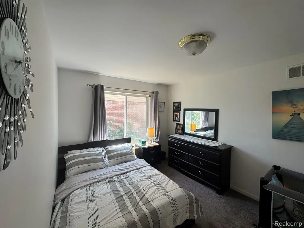 324 Cherry Lane Inkster City MI 48141