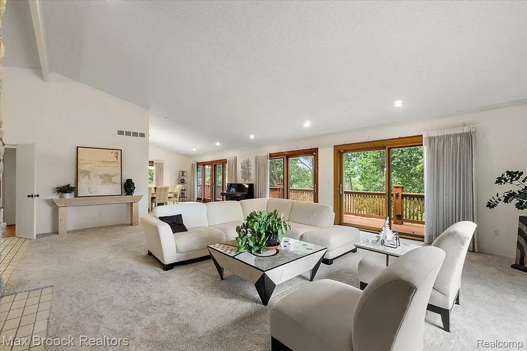 1808 Moors Court Bloomfield Hills City MI 48302