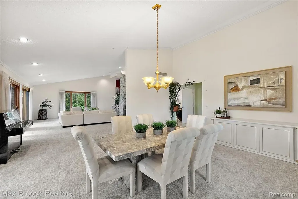 1808 Moors Court Bloomfield Hills City MI 48302