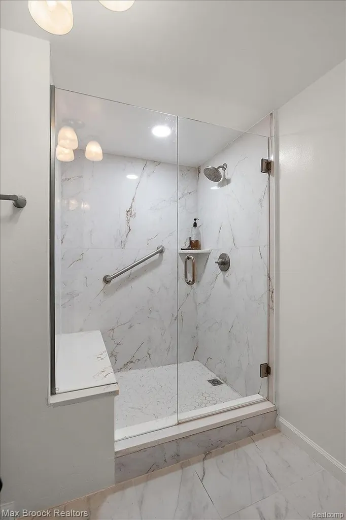 1808 Moors Court Bloomfield Hills City MI 48302