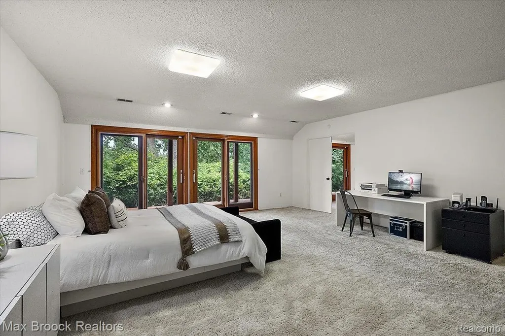 1808 Moors Court Bloomfield Hills City MI 48302