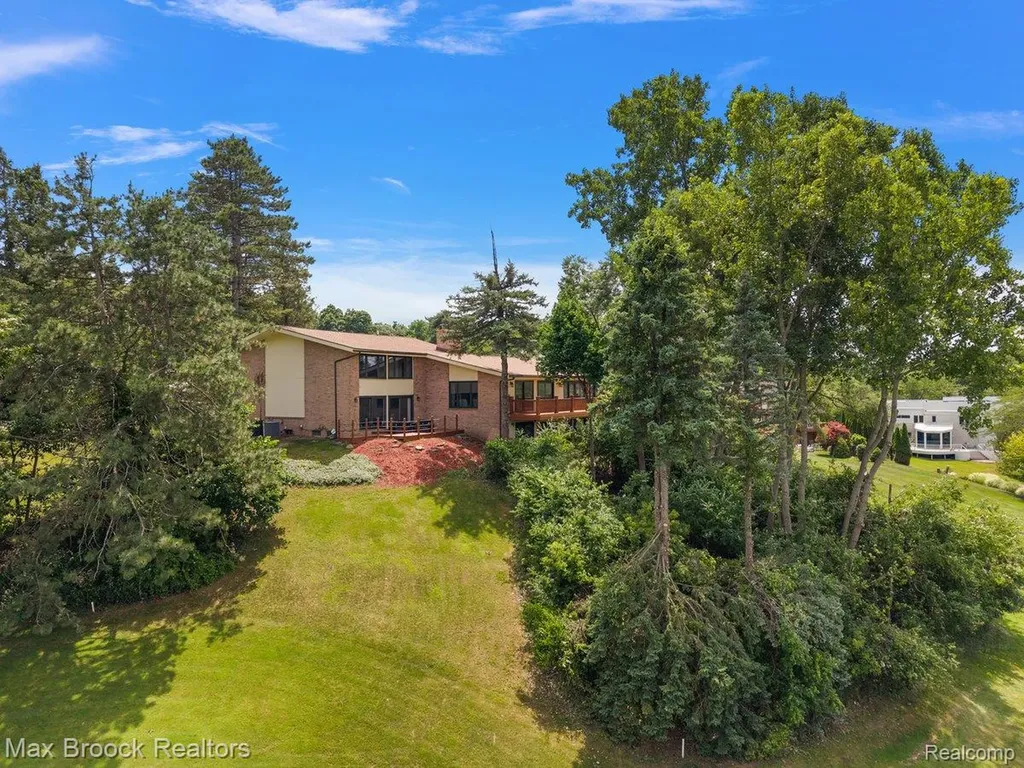 1808 Moors Court Bloomfield Hills City MI 48302