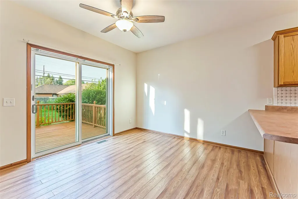 230 W Lake Street South Lyon City MI 48178
