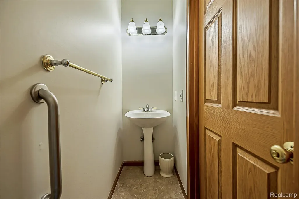 230 W Lake Street South Lyon City MI 48178