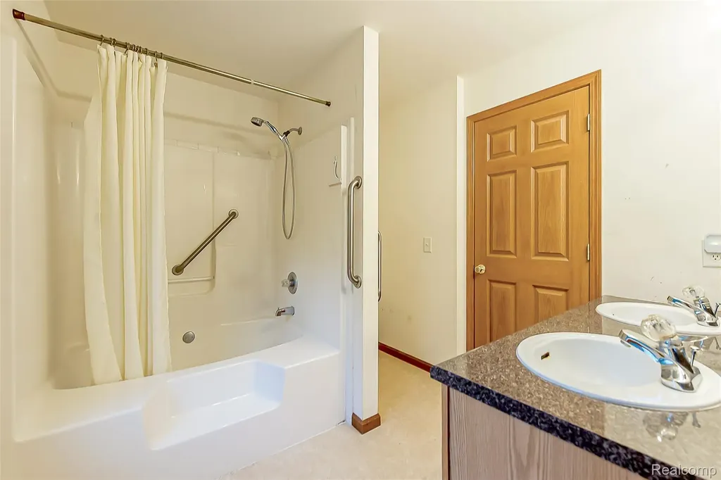 230 W Lake Street South Lyon City MI 48178