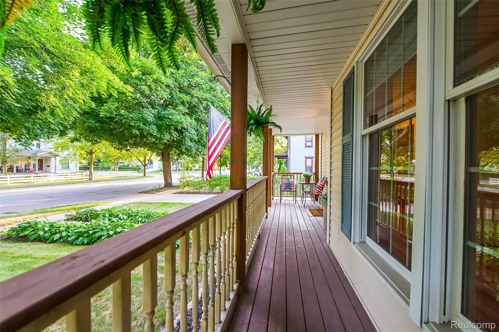 230 W Lake Street South Lyon City MI 48178