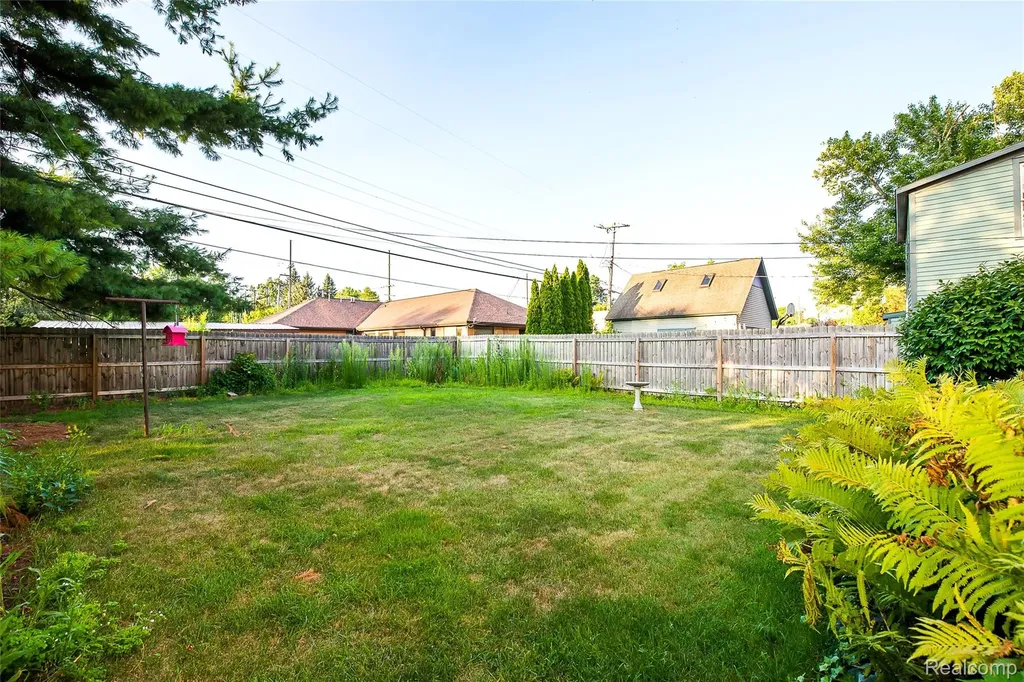 230 W Lake Street South Lyon City MI 48178