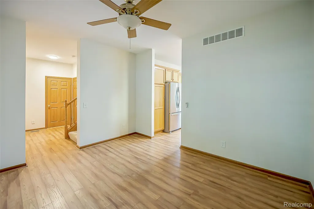 230 W Lake Street South Lyon City MI 48178