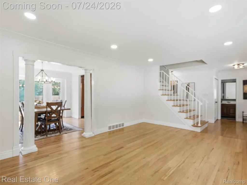 4166 Cherrywood Drive Troy City MI 48098