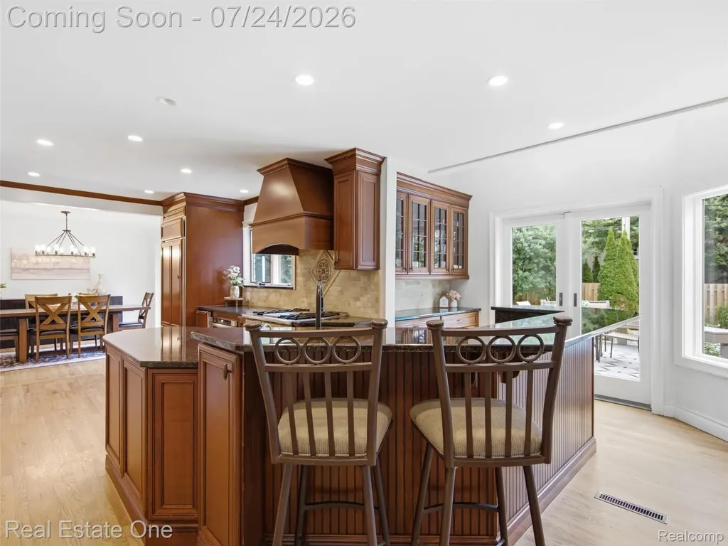 4166 Cherrywood Drive Troy City MI 48098