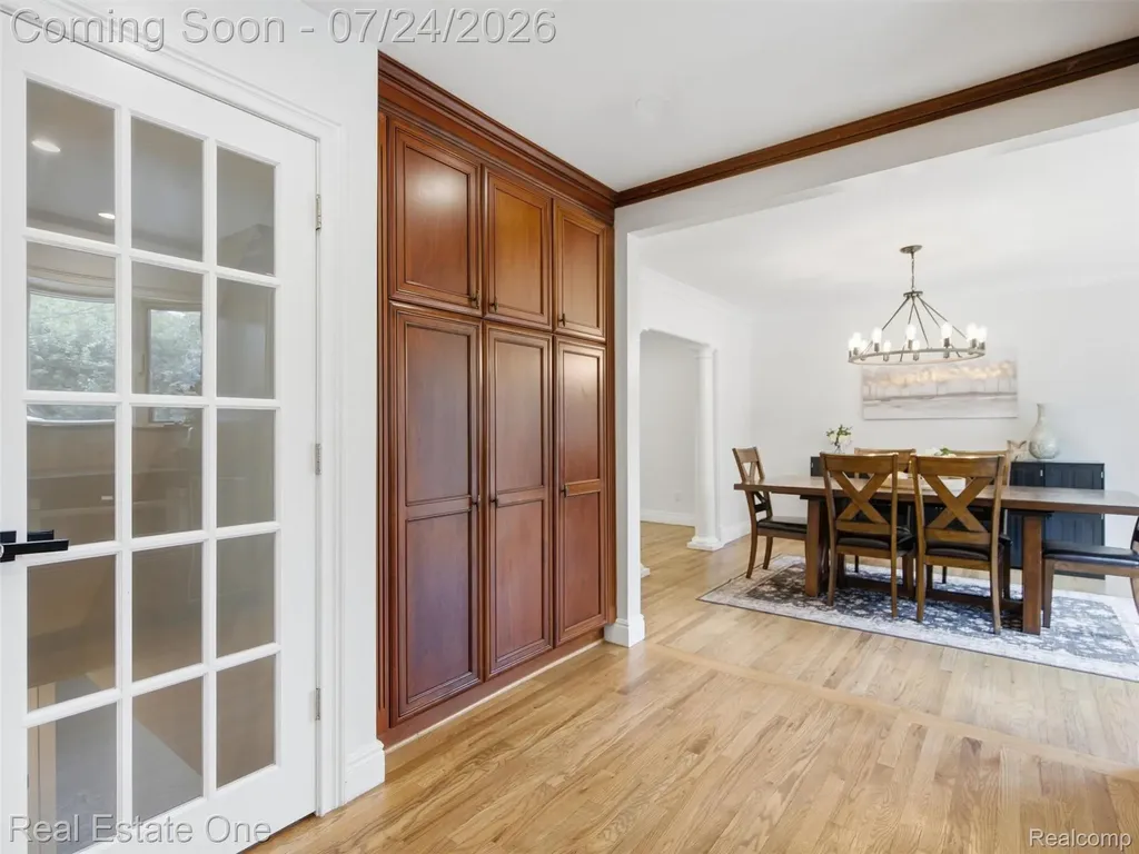 4166 Cherrywood Drive Troy City MI 48098