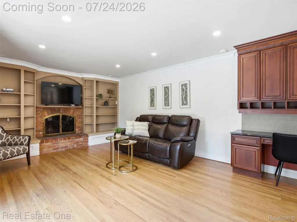 4166 Cherrywood Drive Troy City MI 48098